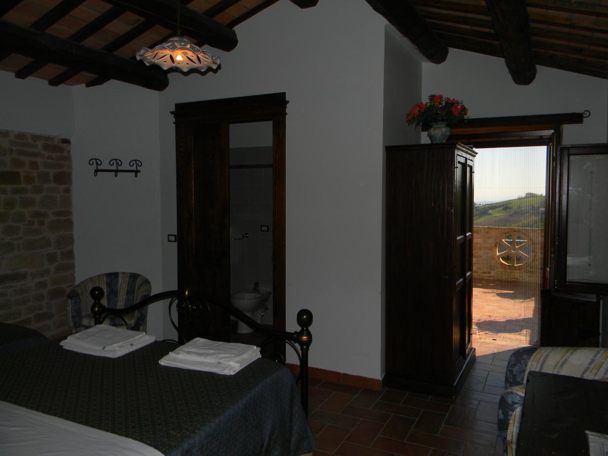 Azienda Agrituristica Colle San Giorgio Castiglione Messer Raimondo Dış mekan fotoğraf